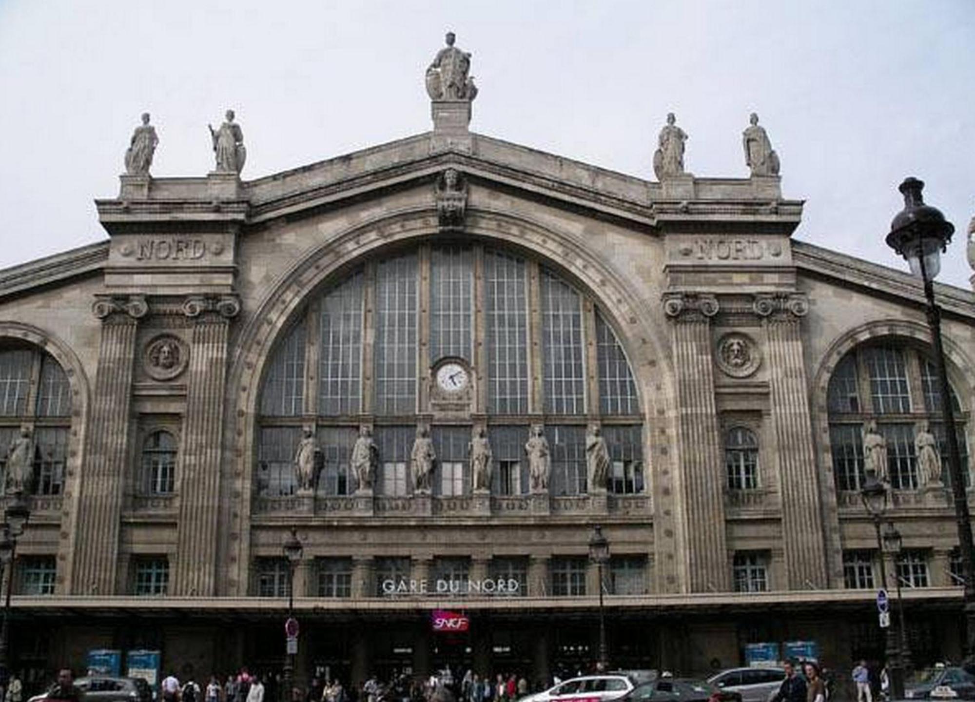Hipotel Paris Montmartre Gare Du Nord Exterior photo